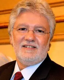 مدحت قاسم