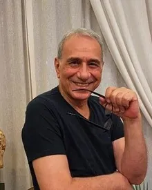 عادل عثمان